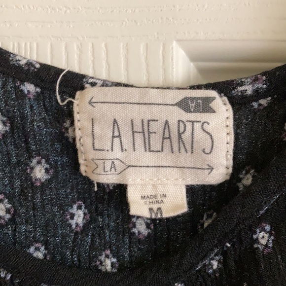 LA Hearts Crop Top - Picture 2 of 5
